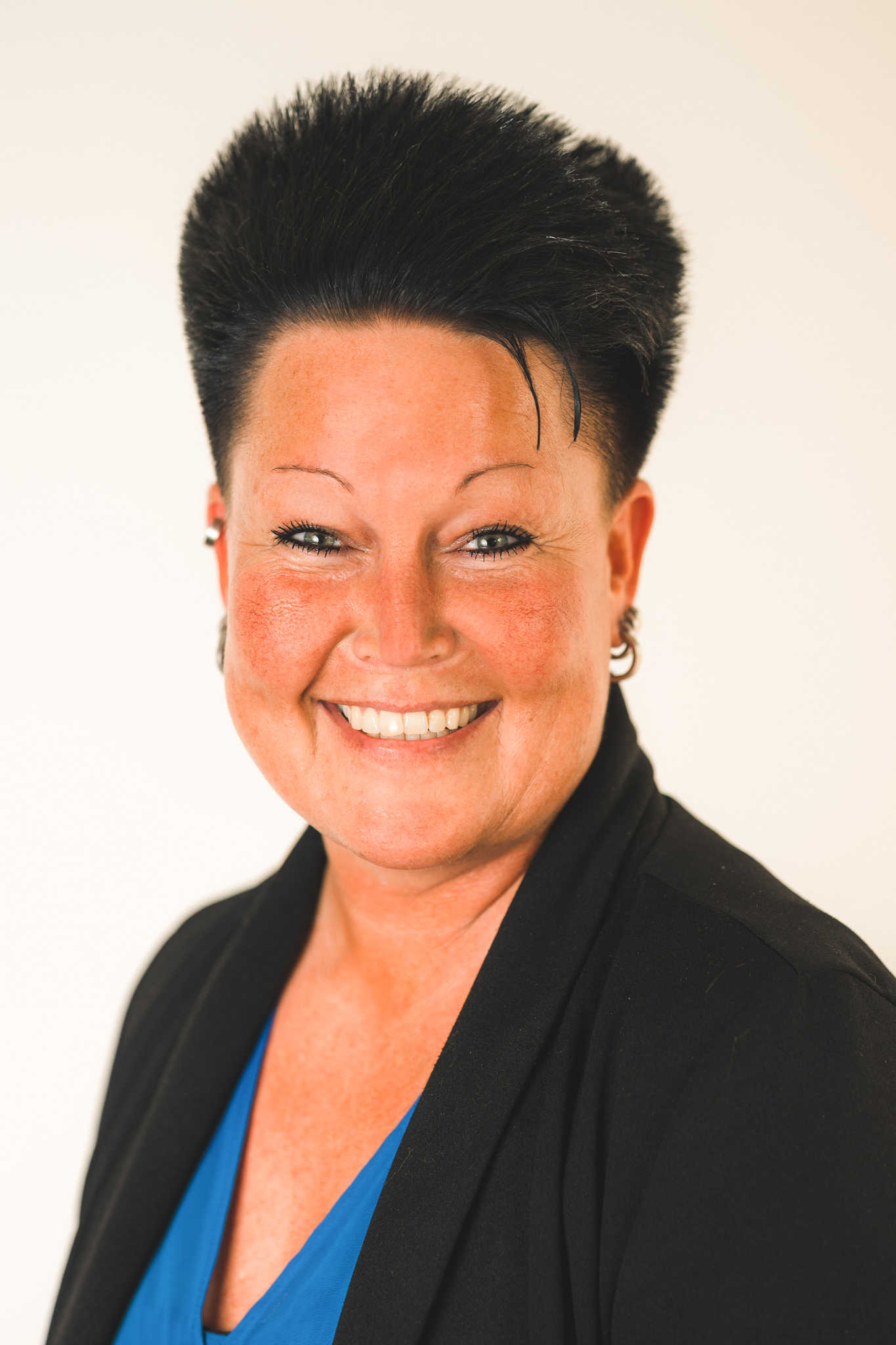 Verwaltungsmitarbeiterin Frau Stefanie Scholz
